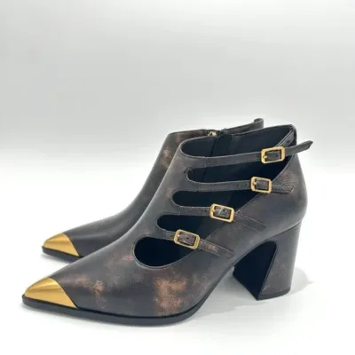 BOTIN LAMINADO CON HEBILLA