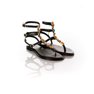 Sandalias estilo romana con apliques