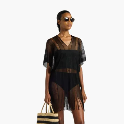 Poncho con flecos negro