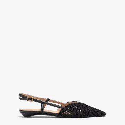 Bailarina de tejido bordado